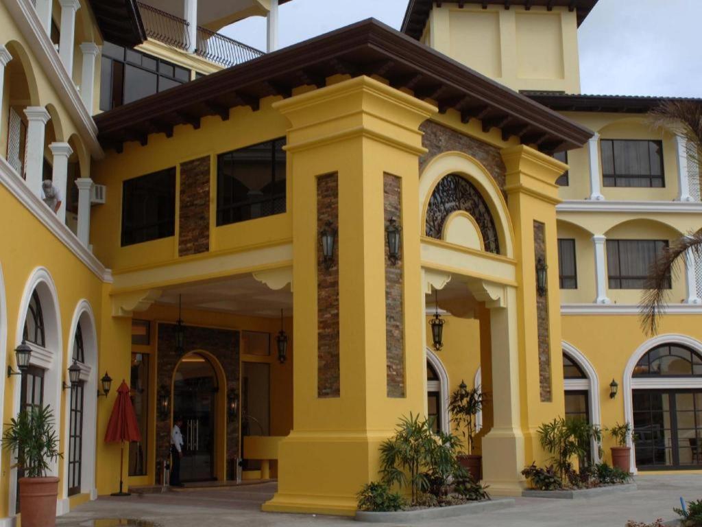Planta Centro Bacolod Hotel & Residences Zewnętrze zdjęcie