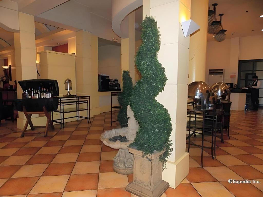 Planta Centro Bacolod Hotel & Residences Zewnętrze zdjęcie