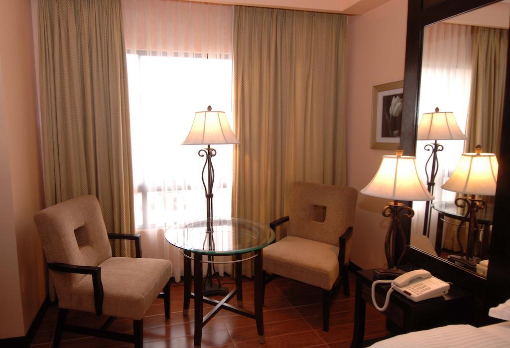 Planta Centro Bacolod Hotel & Residences Pokój zdjęcie