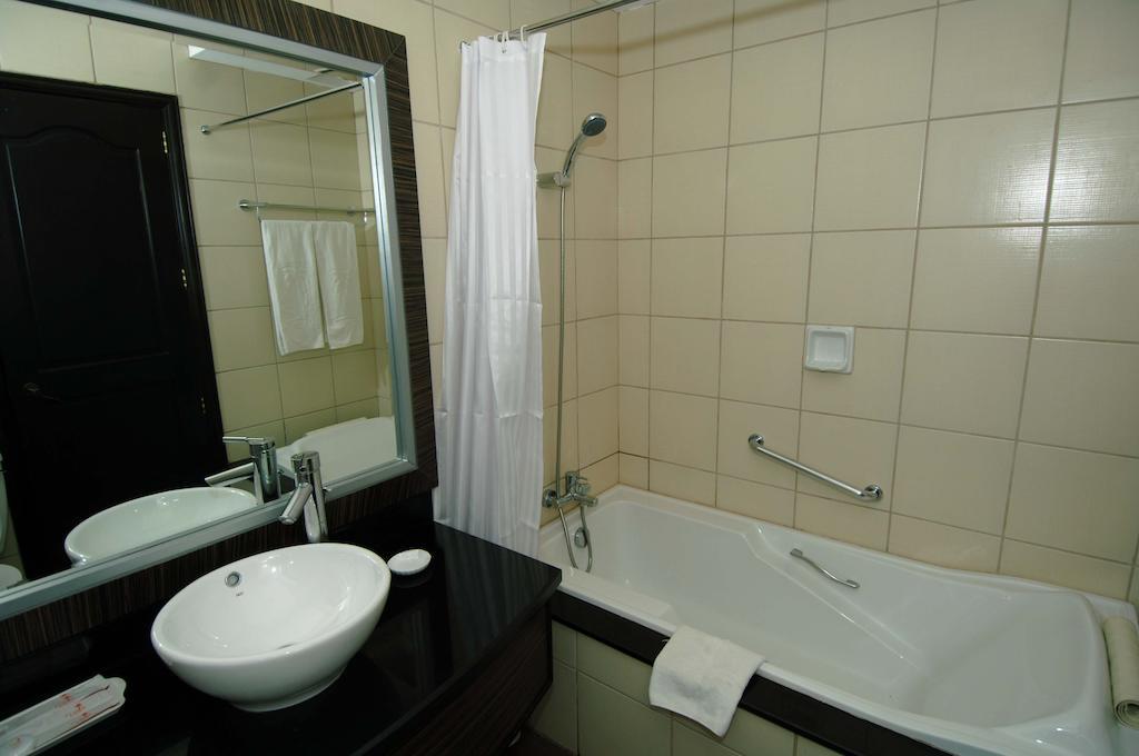 Planta Centro Bacolod Hotel & Residences Pokój zdjęcie